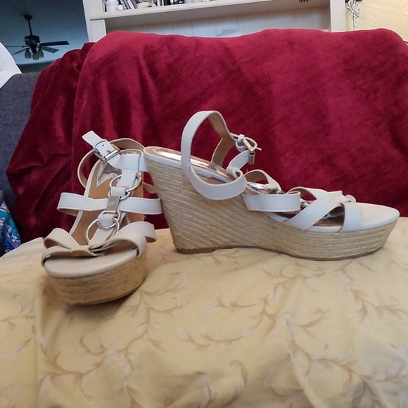 Shoes - Picture 3 of 3